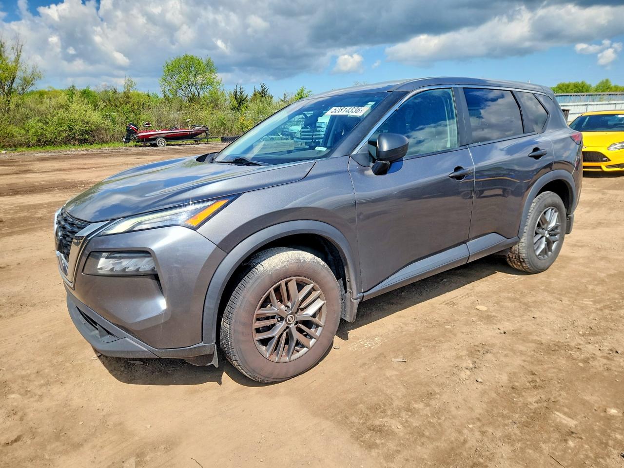 Salvage Nissan Rogue Image