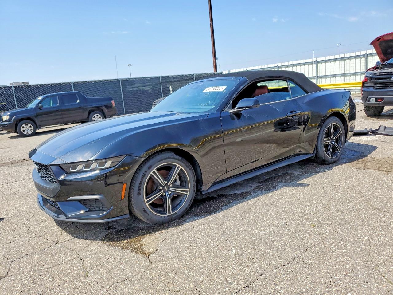 Salvage Ford Mustang Image