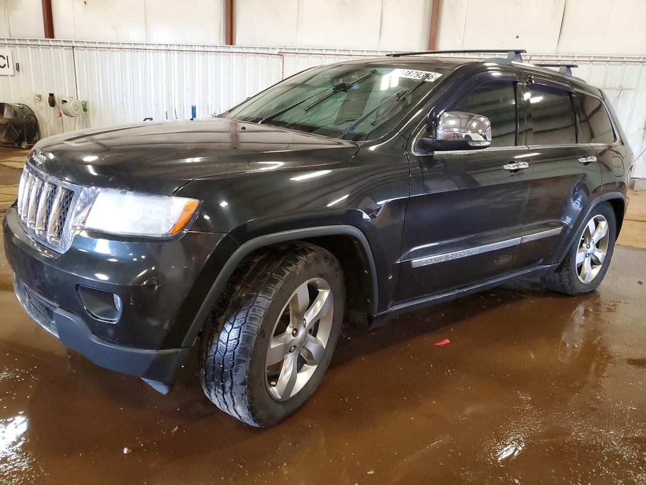 Salvage Jeep Cherokee Image