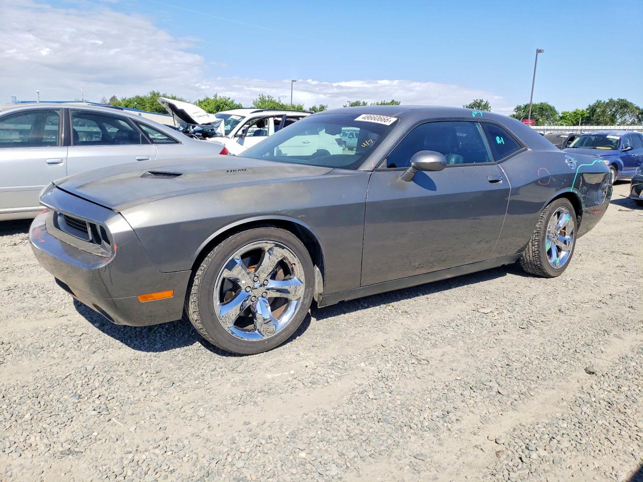 Salvage Dodge Challenger Image