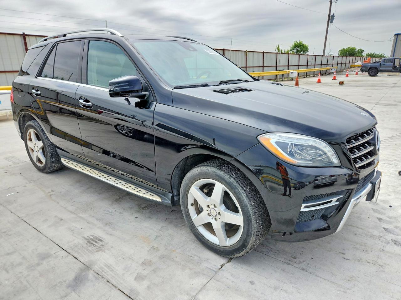 Mercedes-Benz M-Class 350