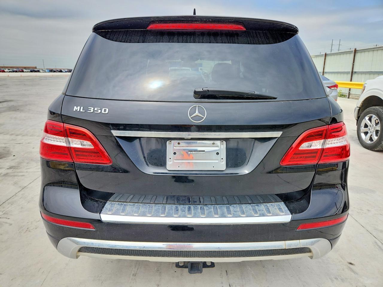 Mercedes-Benz M-Class 350