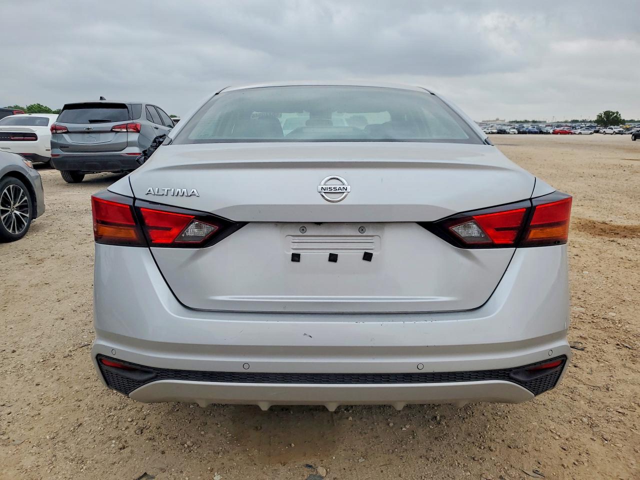 Nissan Altima S