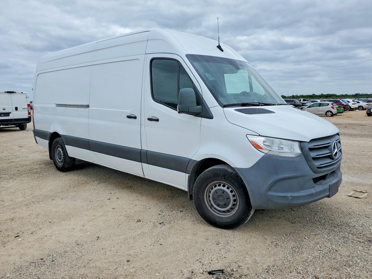 Mercedes-Benz Sprinter 2500