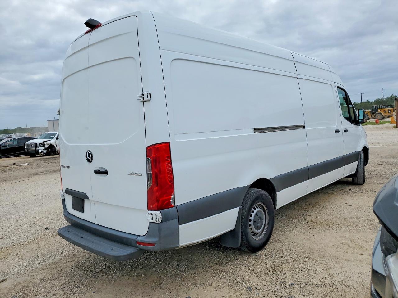 Mercedes-Benz Sprinter 2500