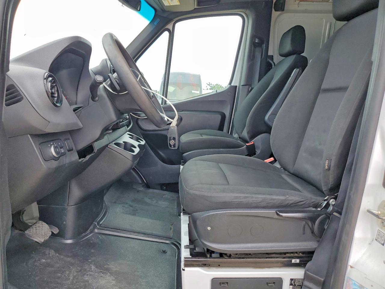 Mercedes-Benz Sprinter 2500
