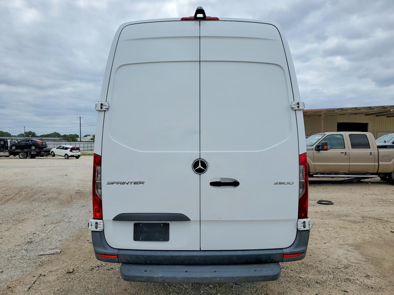 Mercedes-Benz Sprinter 2500