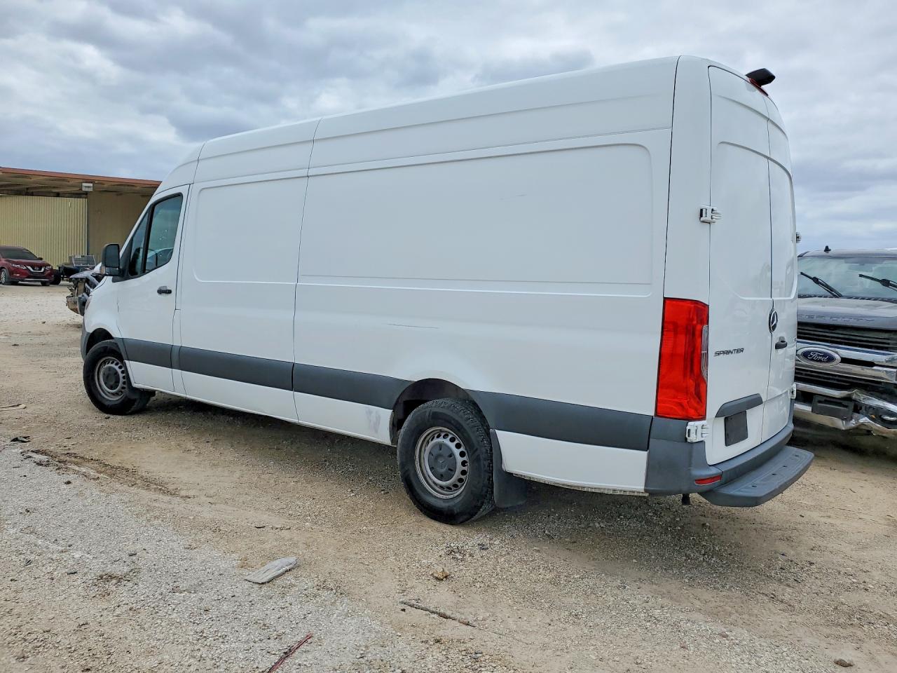 Mercedes-Benz Sprinter 2500
