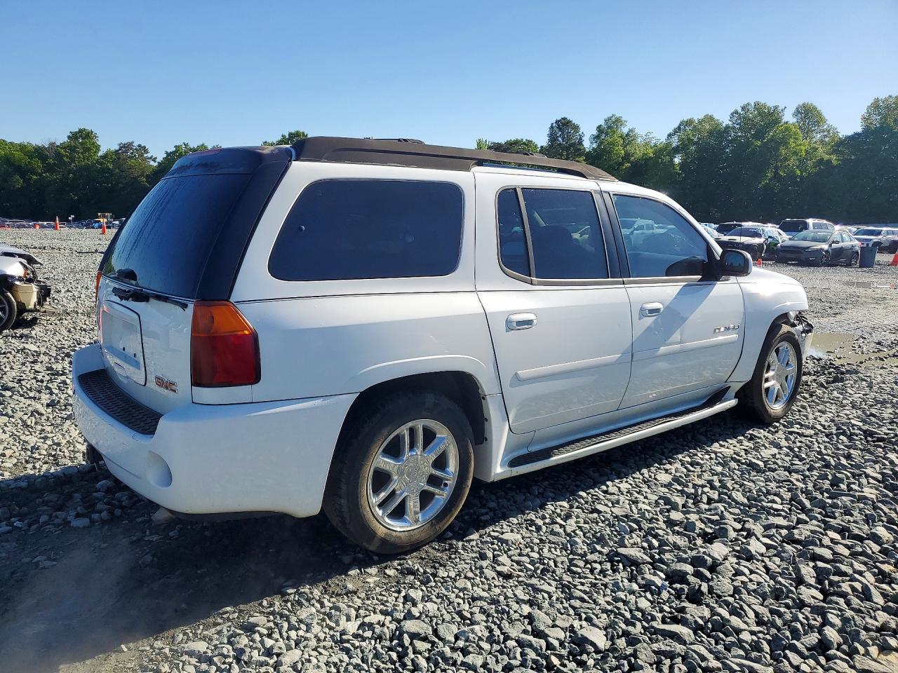GMC Envoy Denali Xl