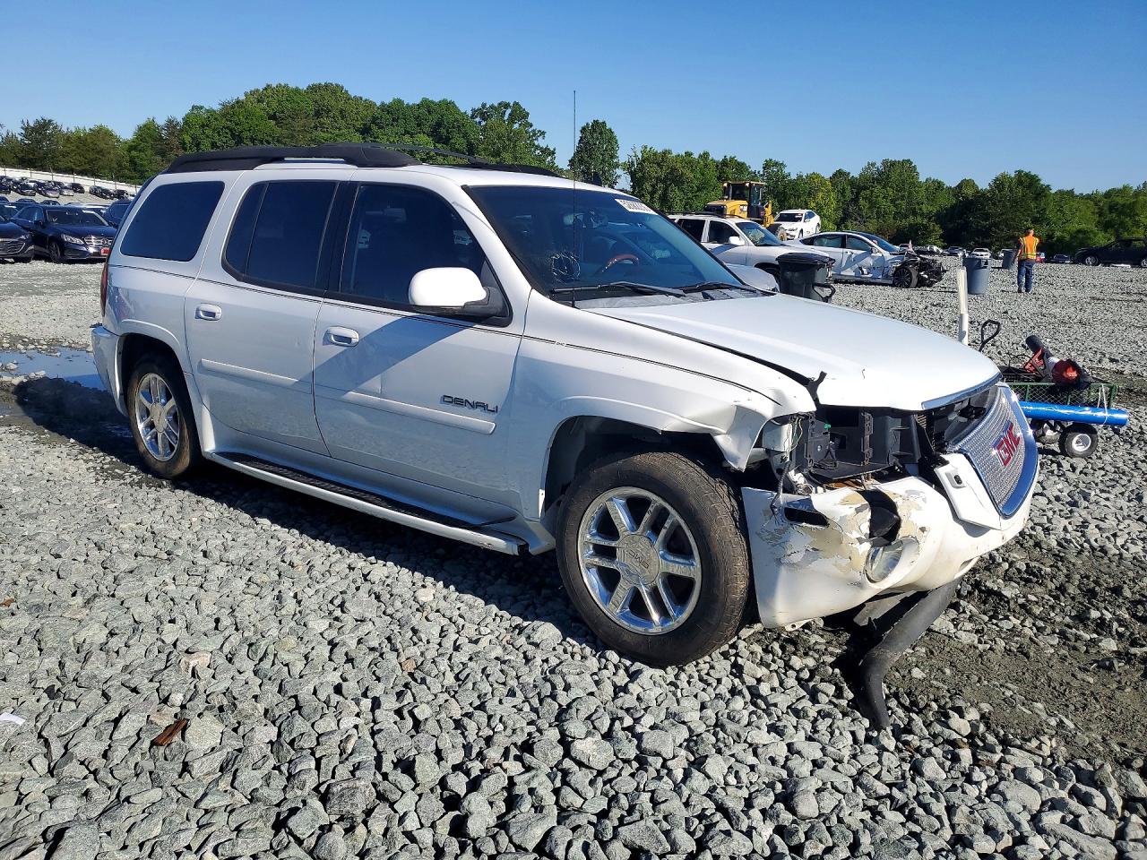 GMC Envoy Denali Xl
