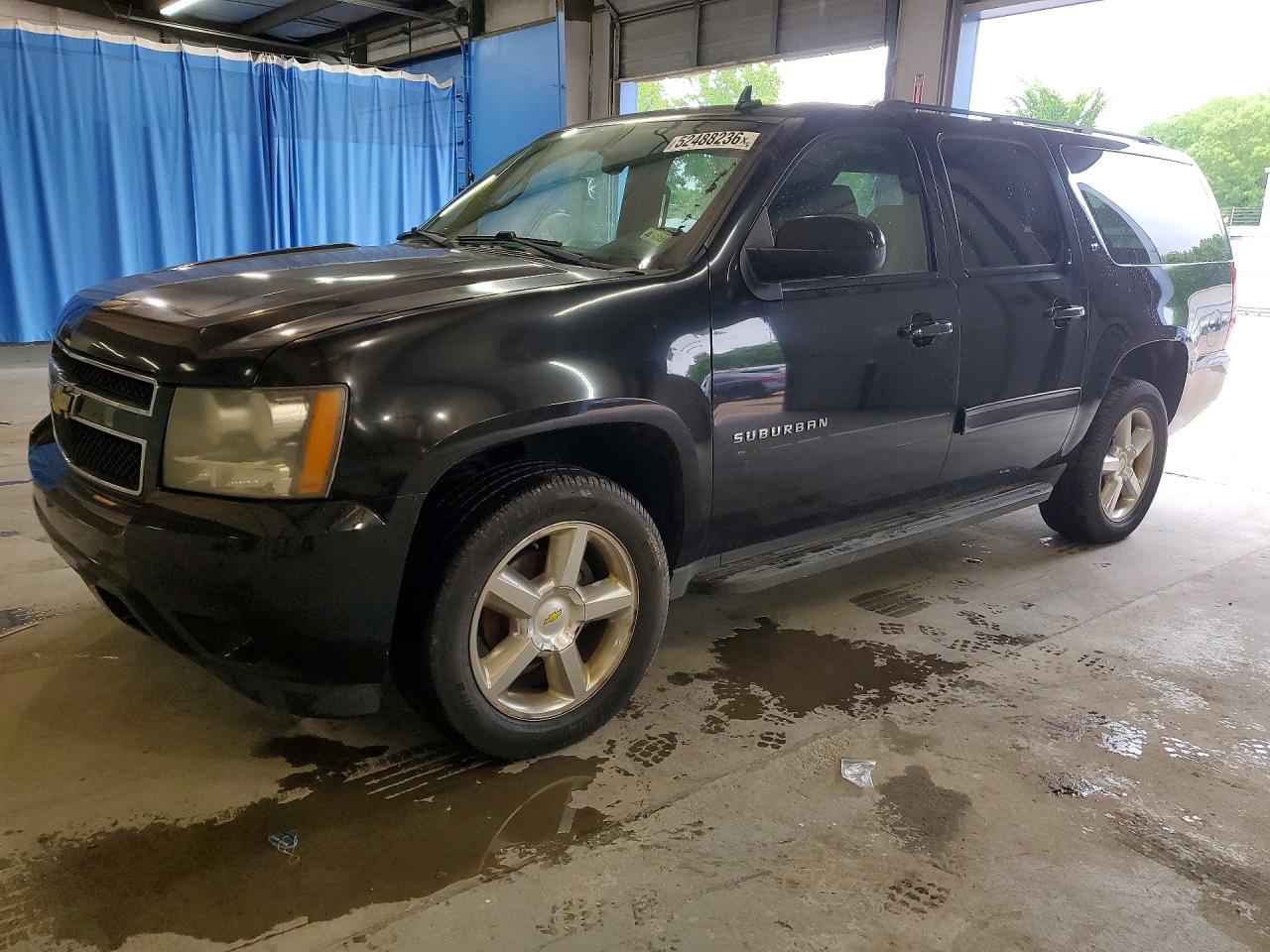 Salvage Chevrolet Suburban Image