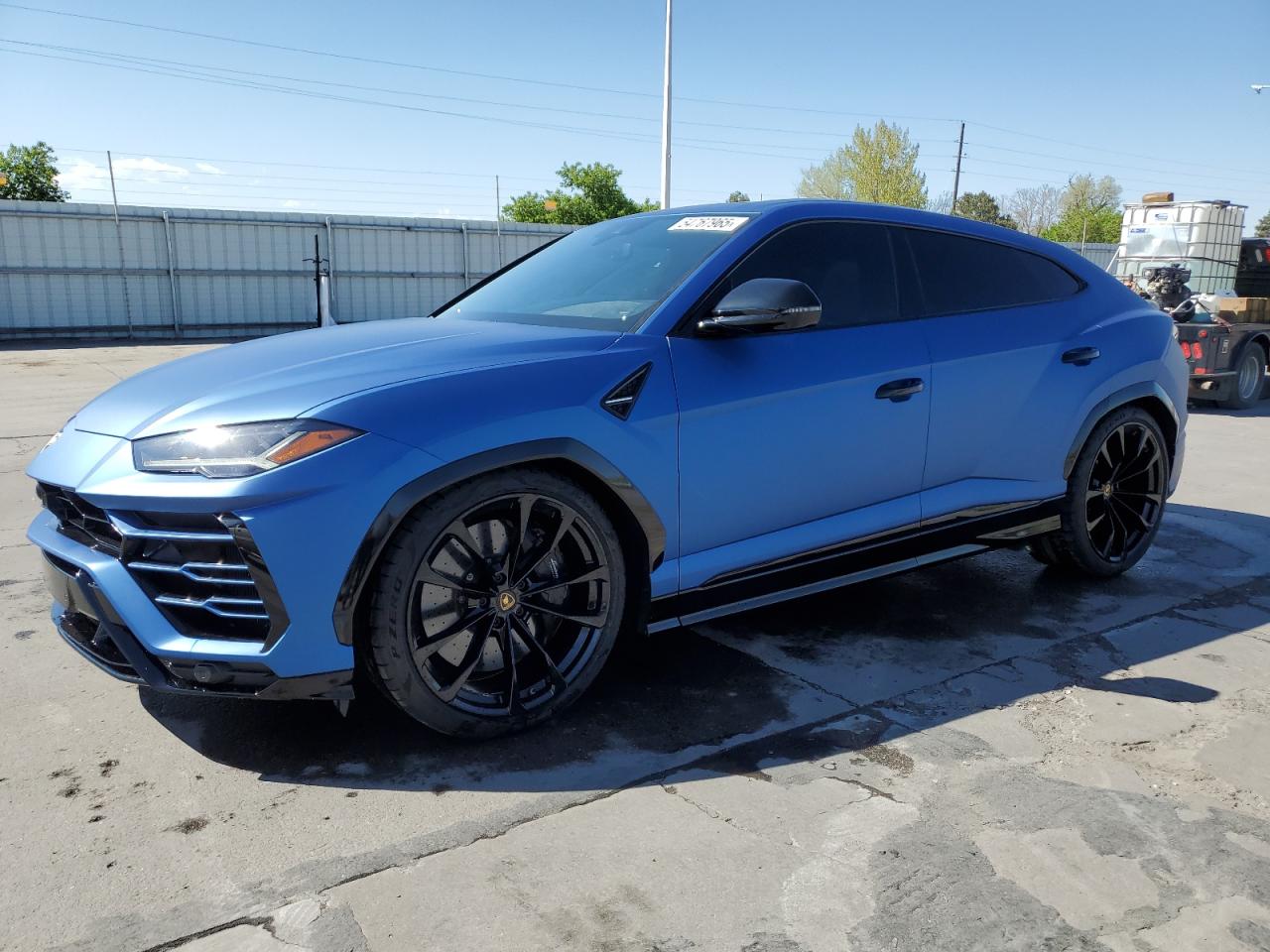 Salvage Lamborghini Urus Image