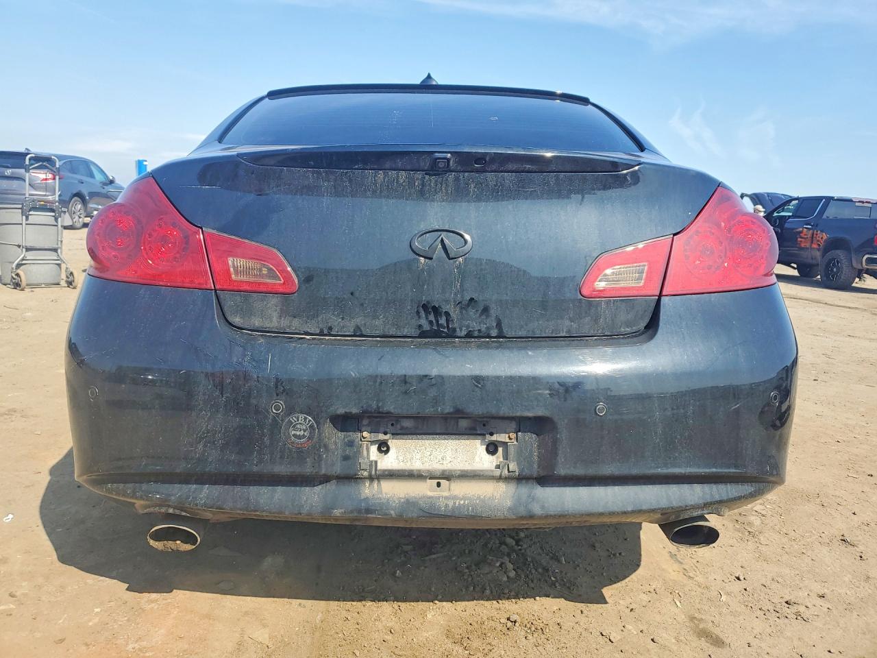 INFINITI G37 Journey