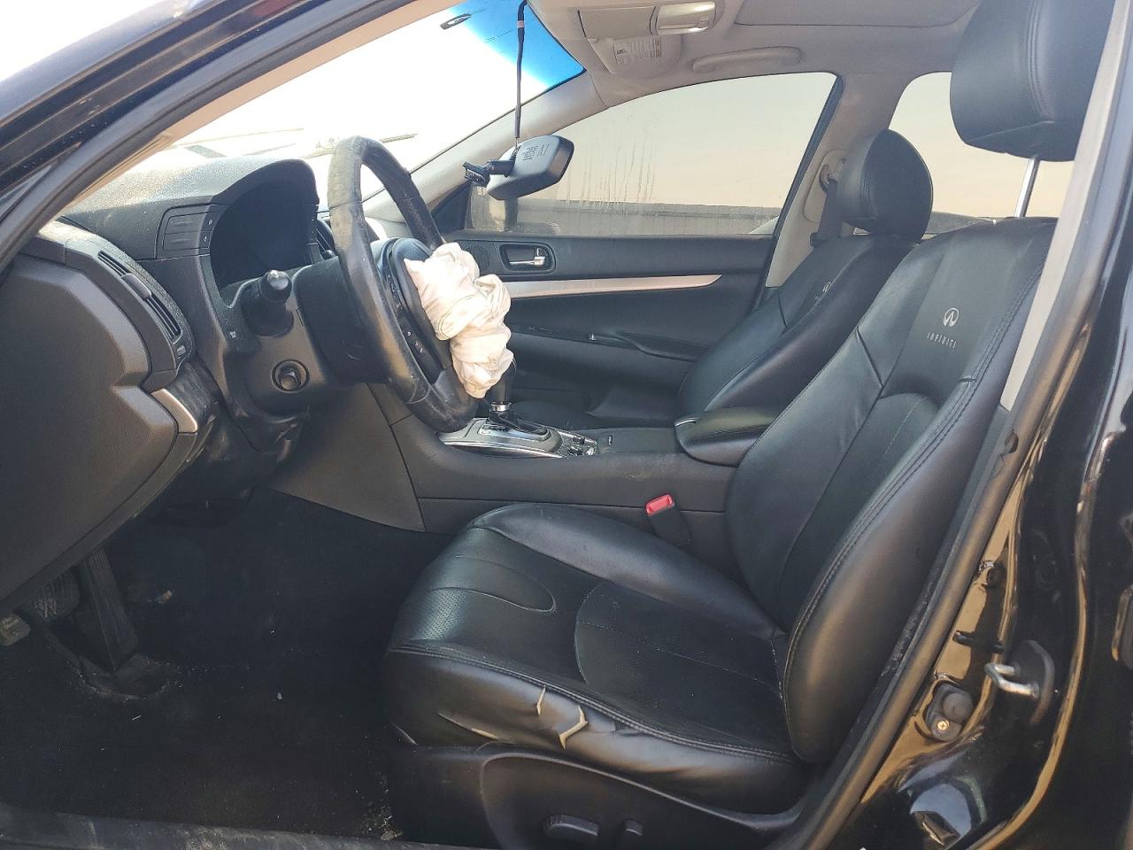 INFINITI G37 Journey
