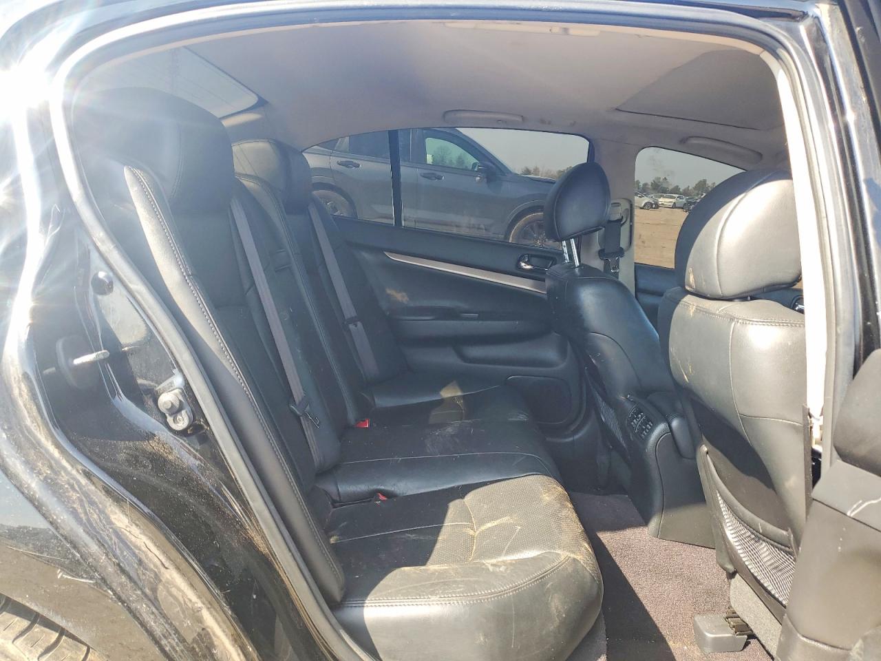 INFINITI G37 Journey
