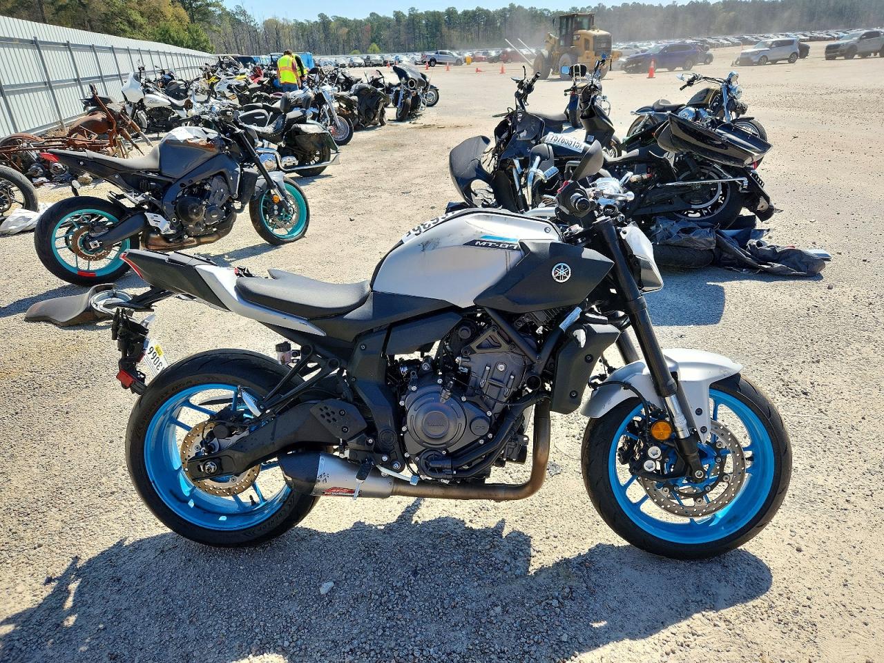 Salvage Yamaha Mtn690 Image