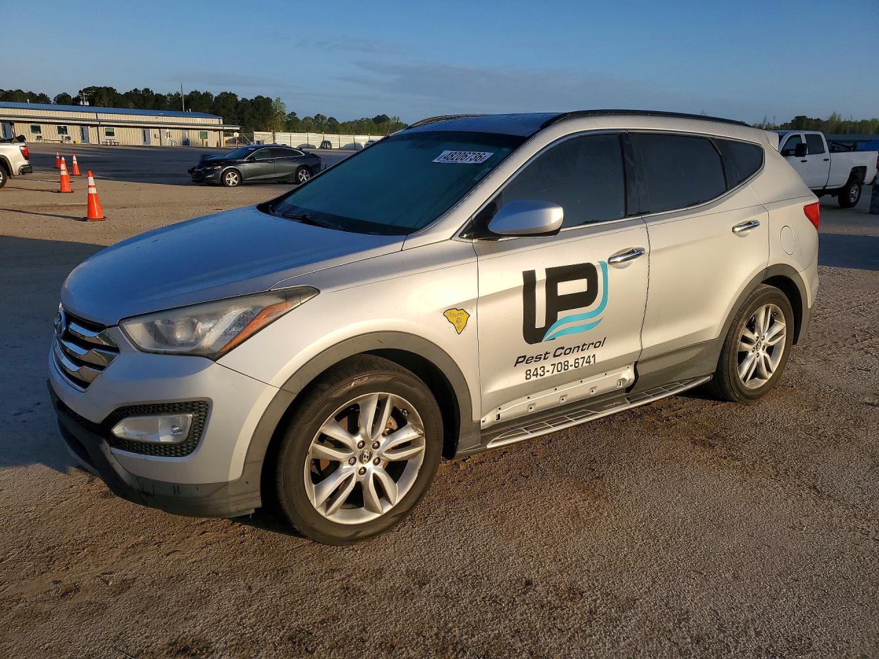 Salvage Hyundai SANTA FE Image