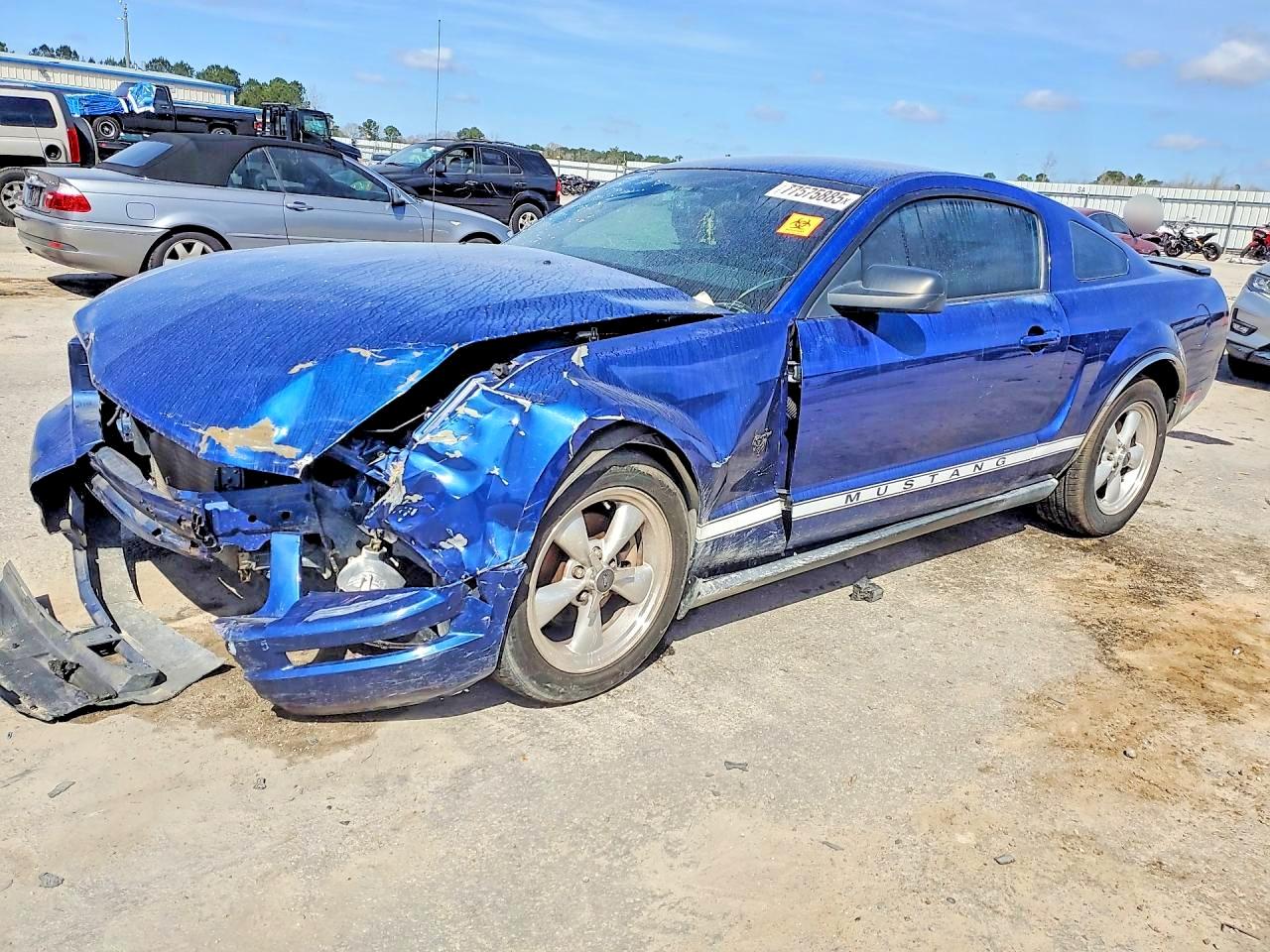 Salvage Ford Mustang Image