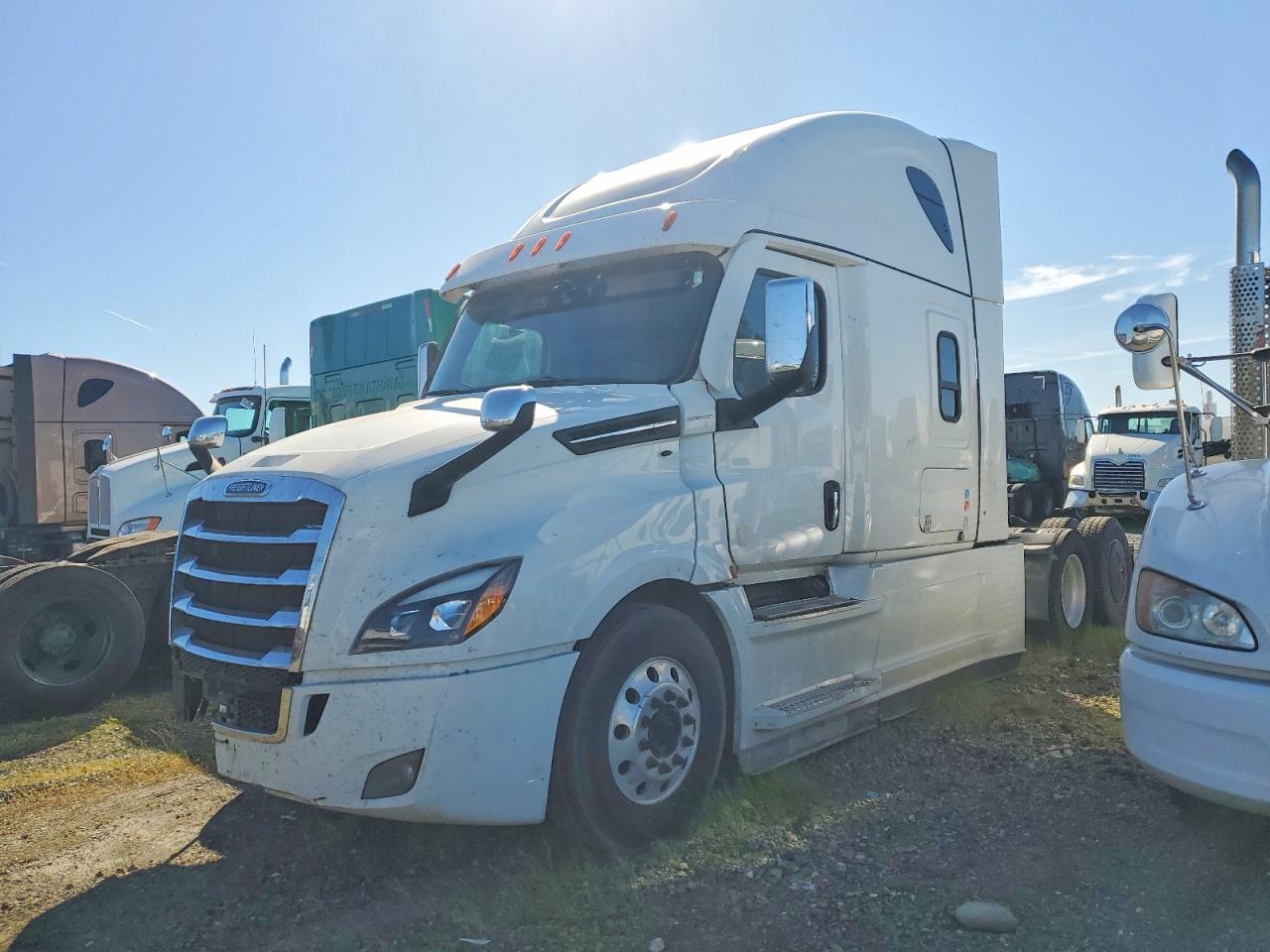 Freigliner Cascadia 126