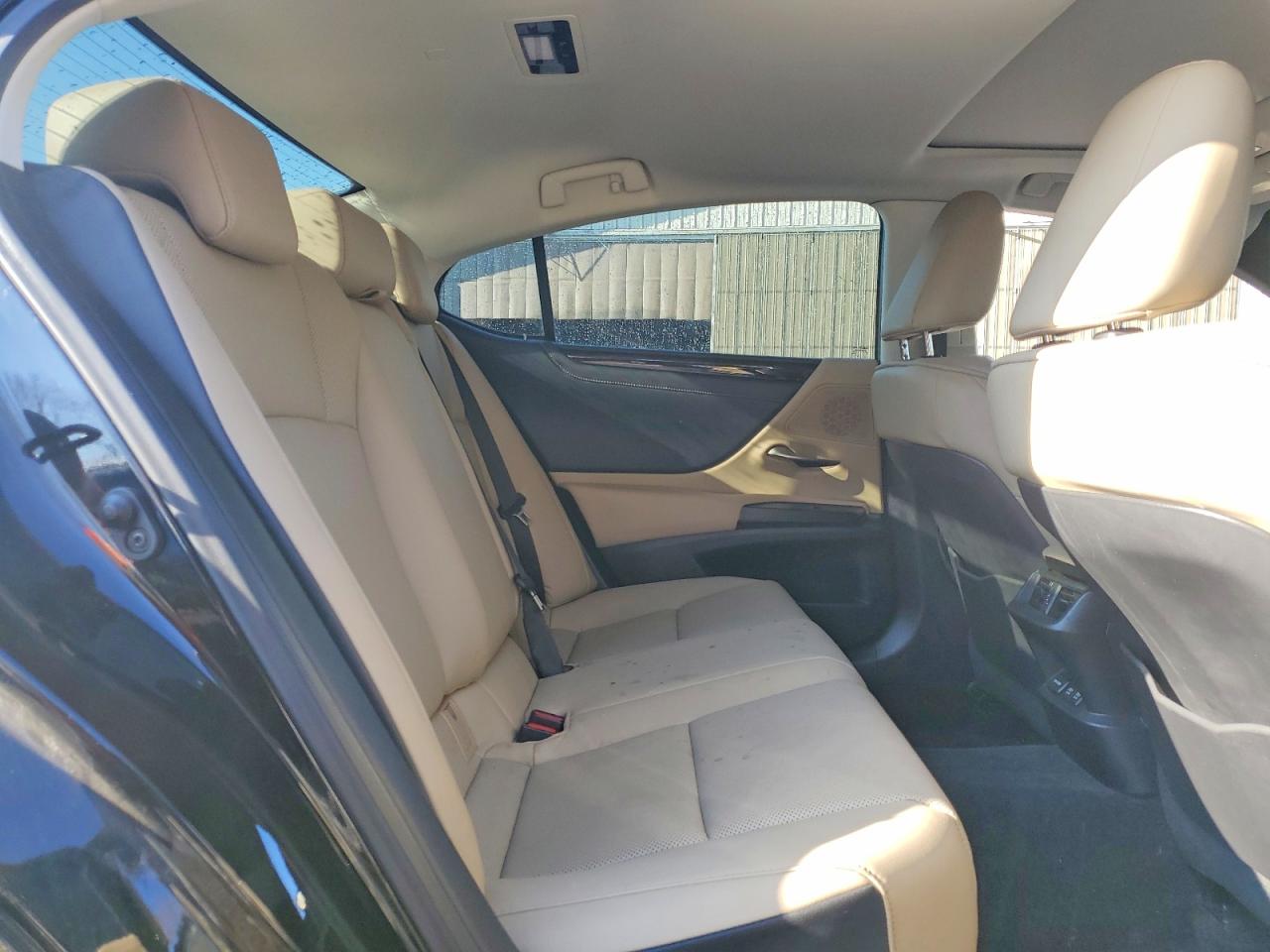 Lexus Es Base