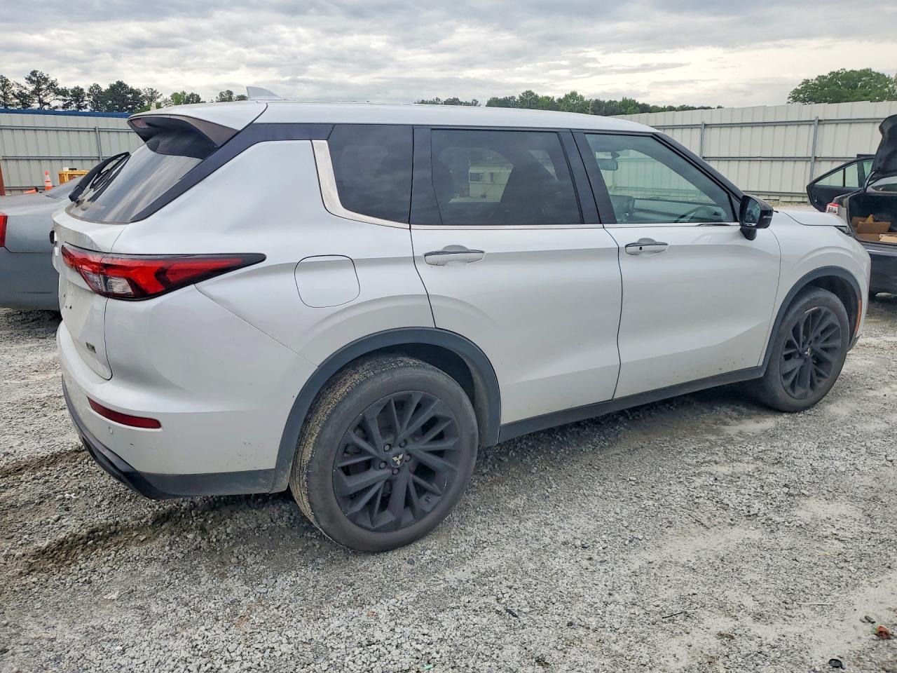 Mitsubishi Outlander Se