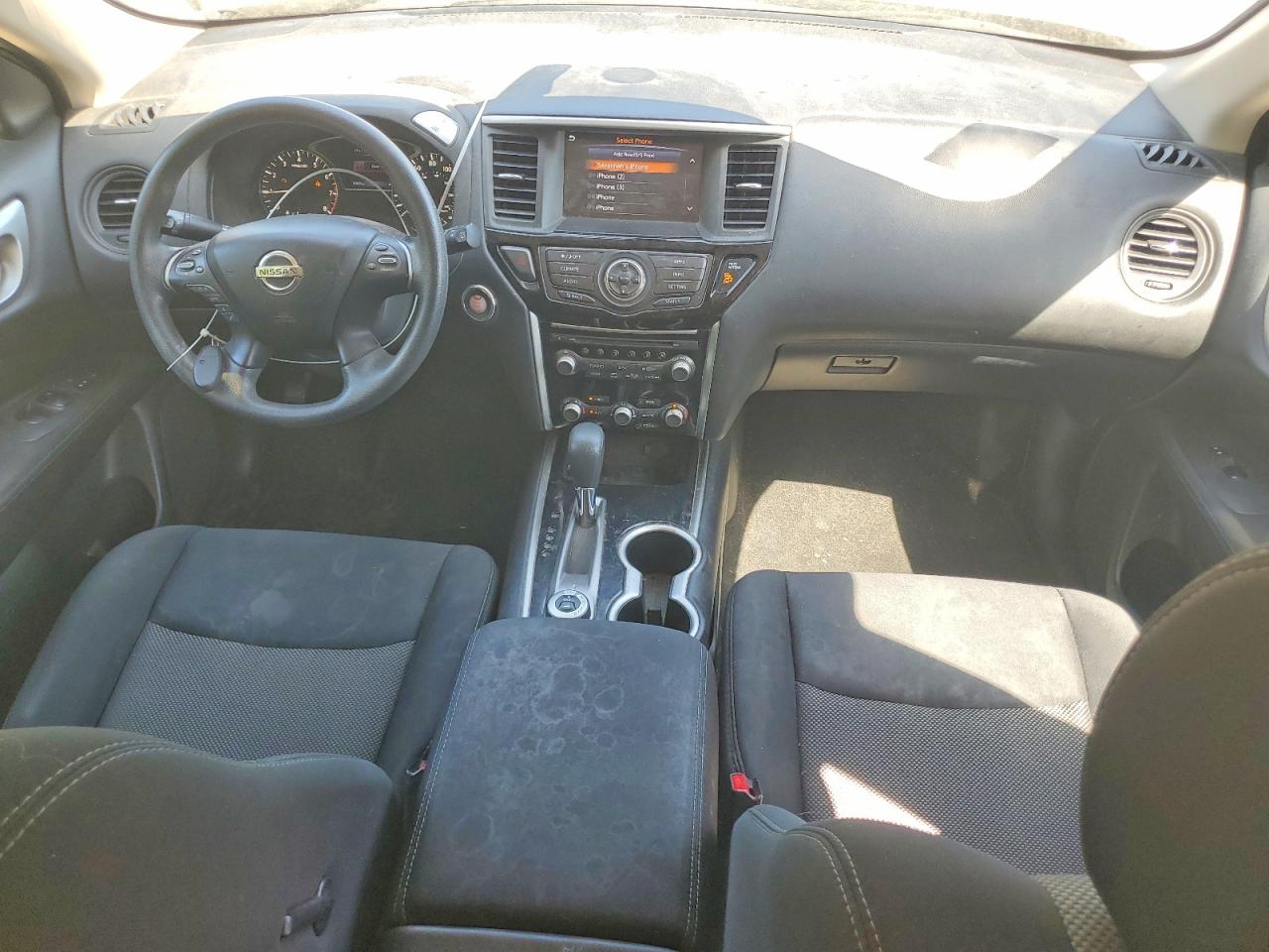 Nissan Pathfinder S