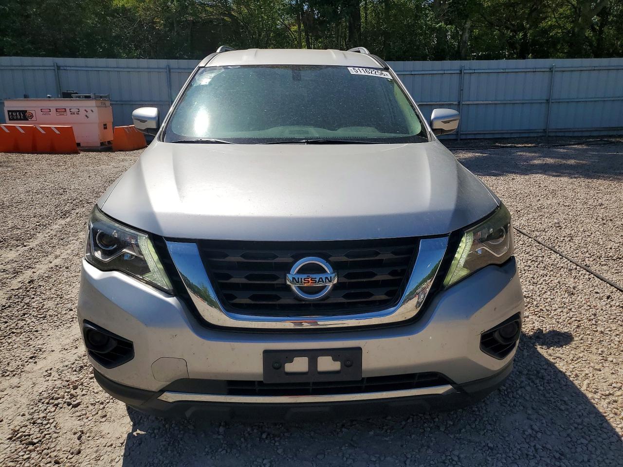 Nissan Pathfinder S