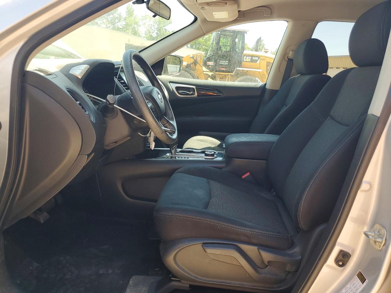 Nissan Pathfinder S