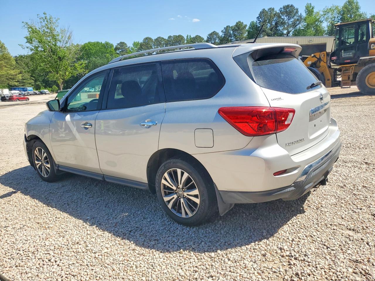 Nissan Pathfinder S