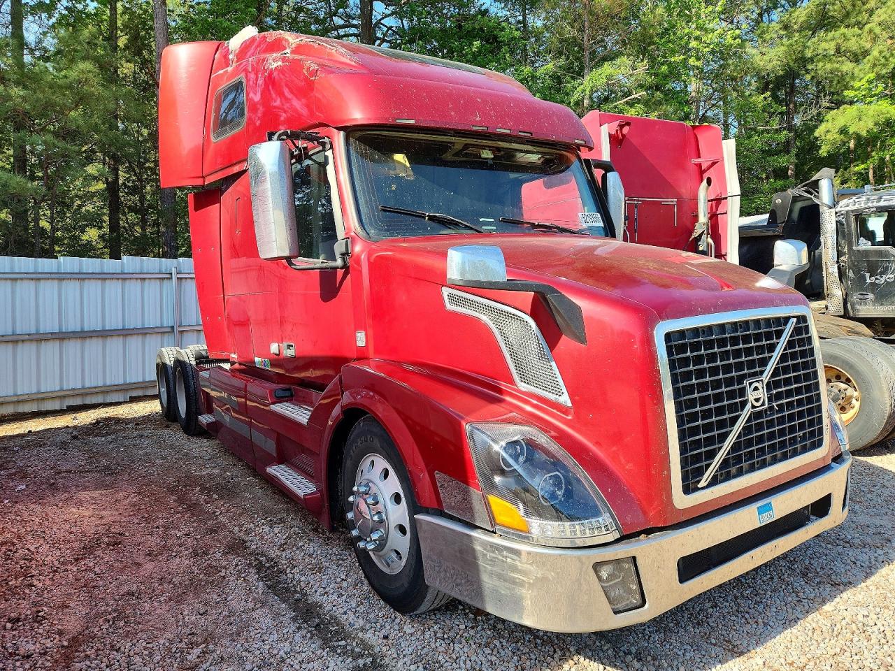 Salvage Volvo Vn Image