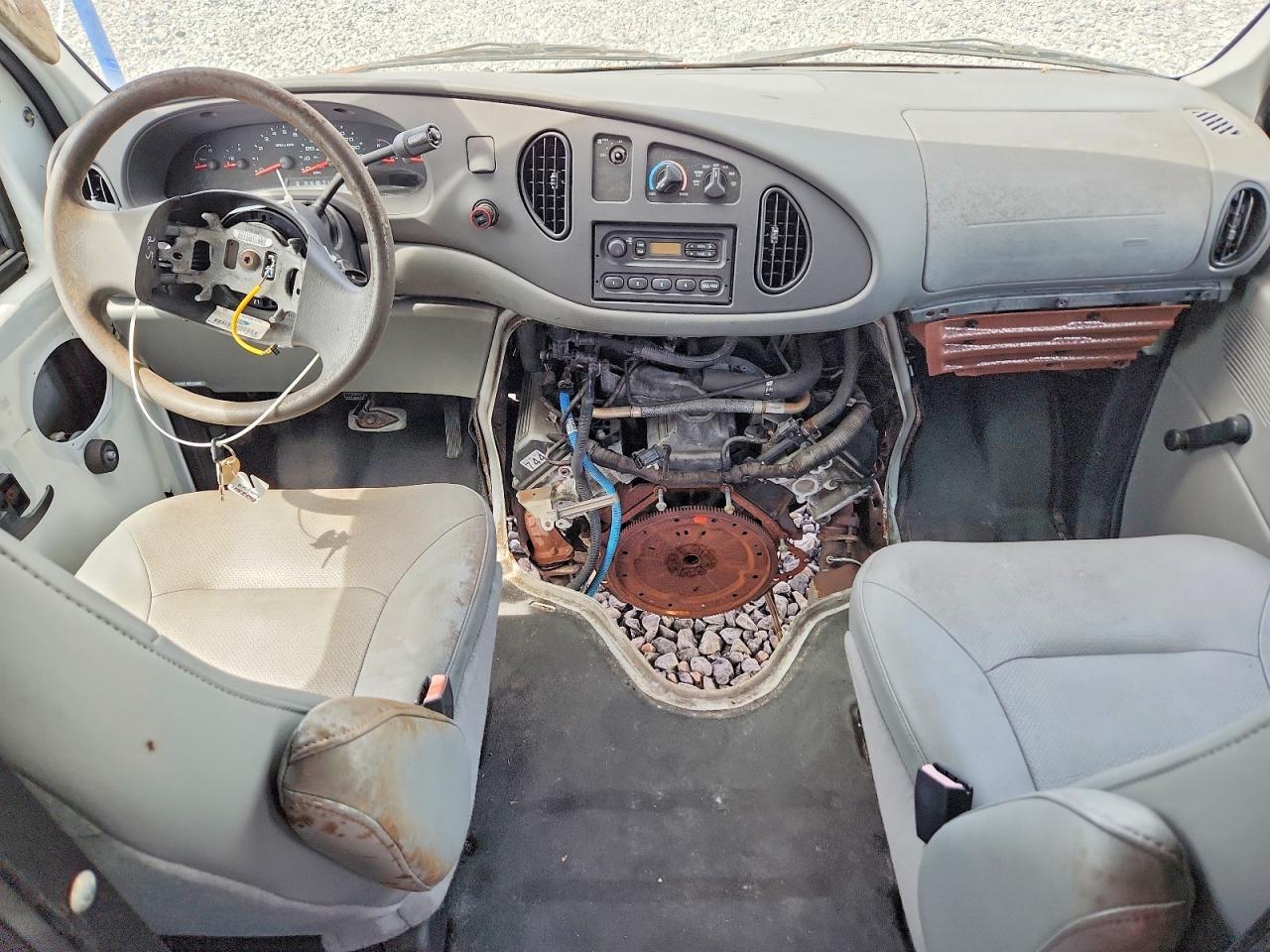 Ford Econoline E250 Van