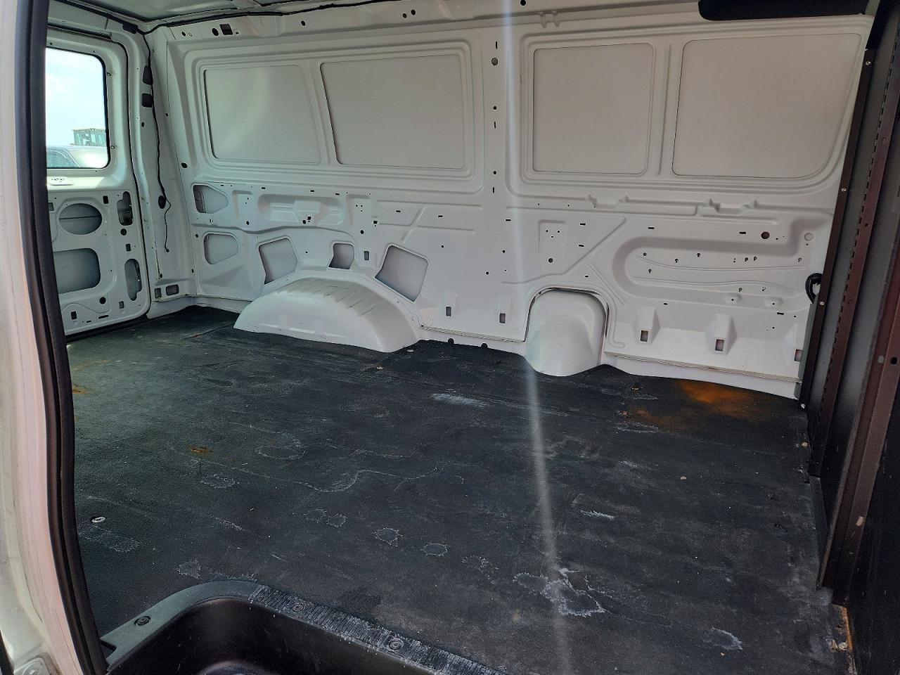 Ford Econoline E250 Van