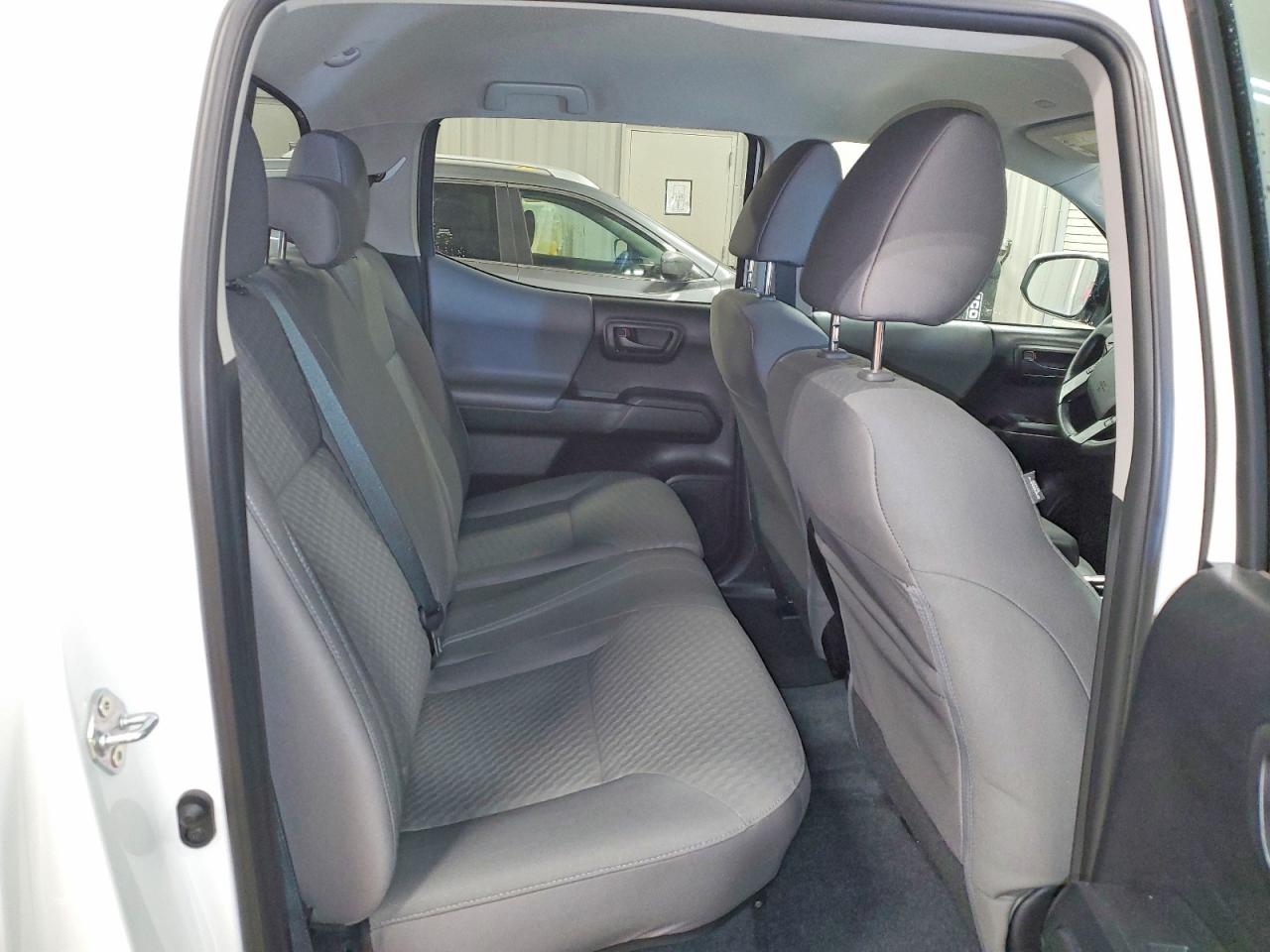 Toyota Tacoma Sr V6