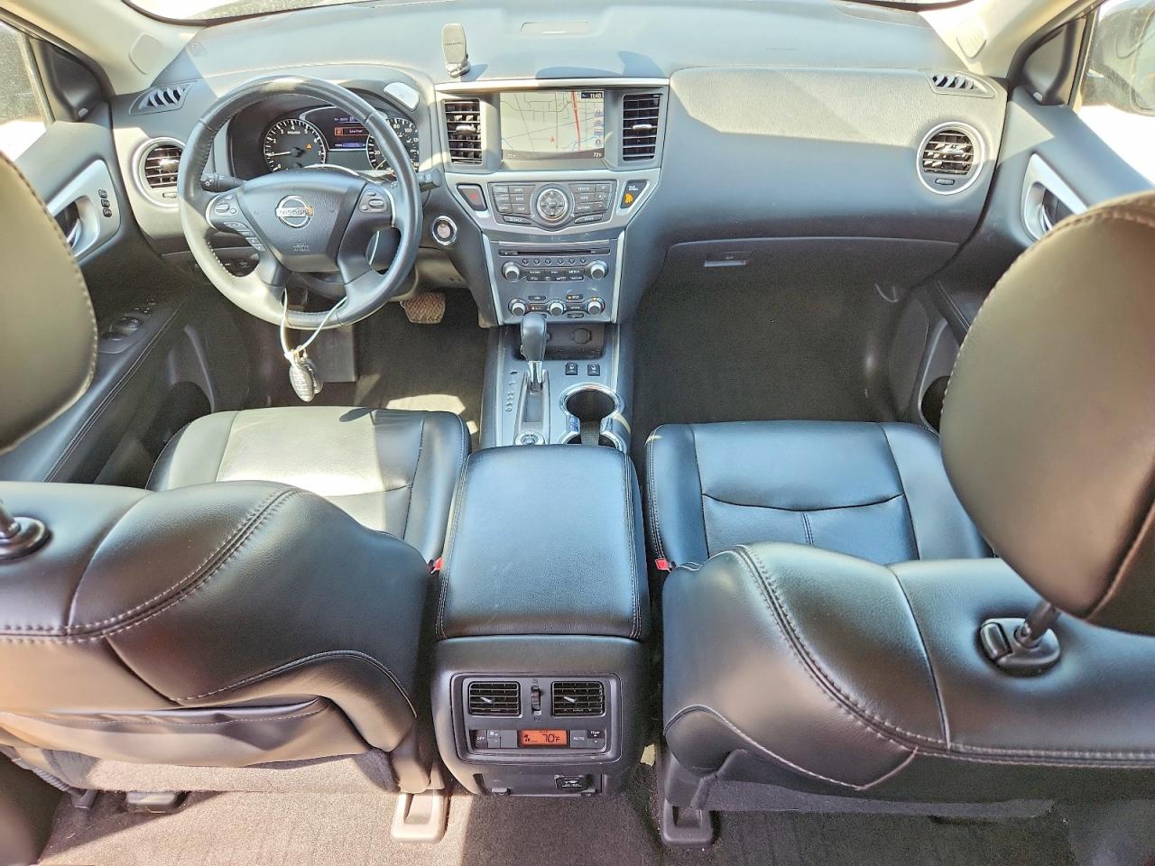Nissan Pathfinder S