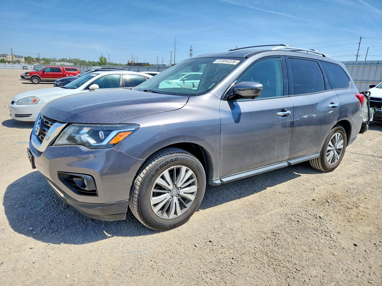 Salvage Nissan Pathfinder Image