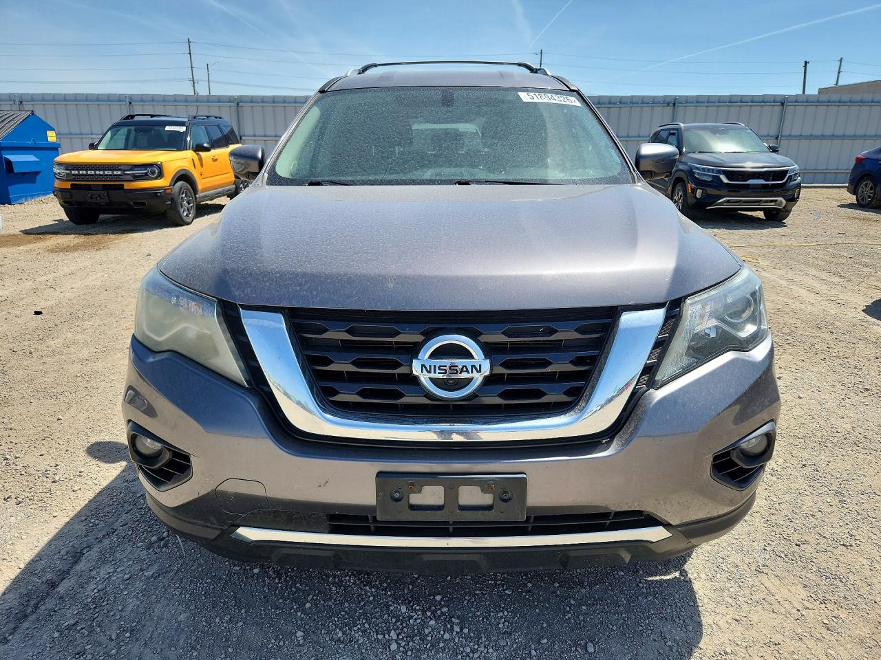 Nissan Pathfinder S