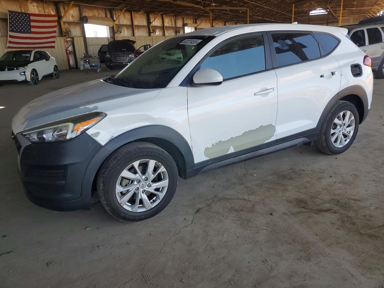 Salvage Hyundai TUCSON Image