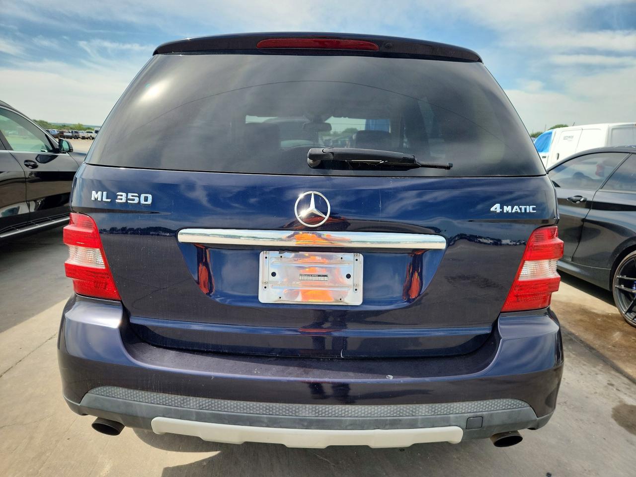 Mercedes-Benz M-Class 350