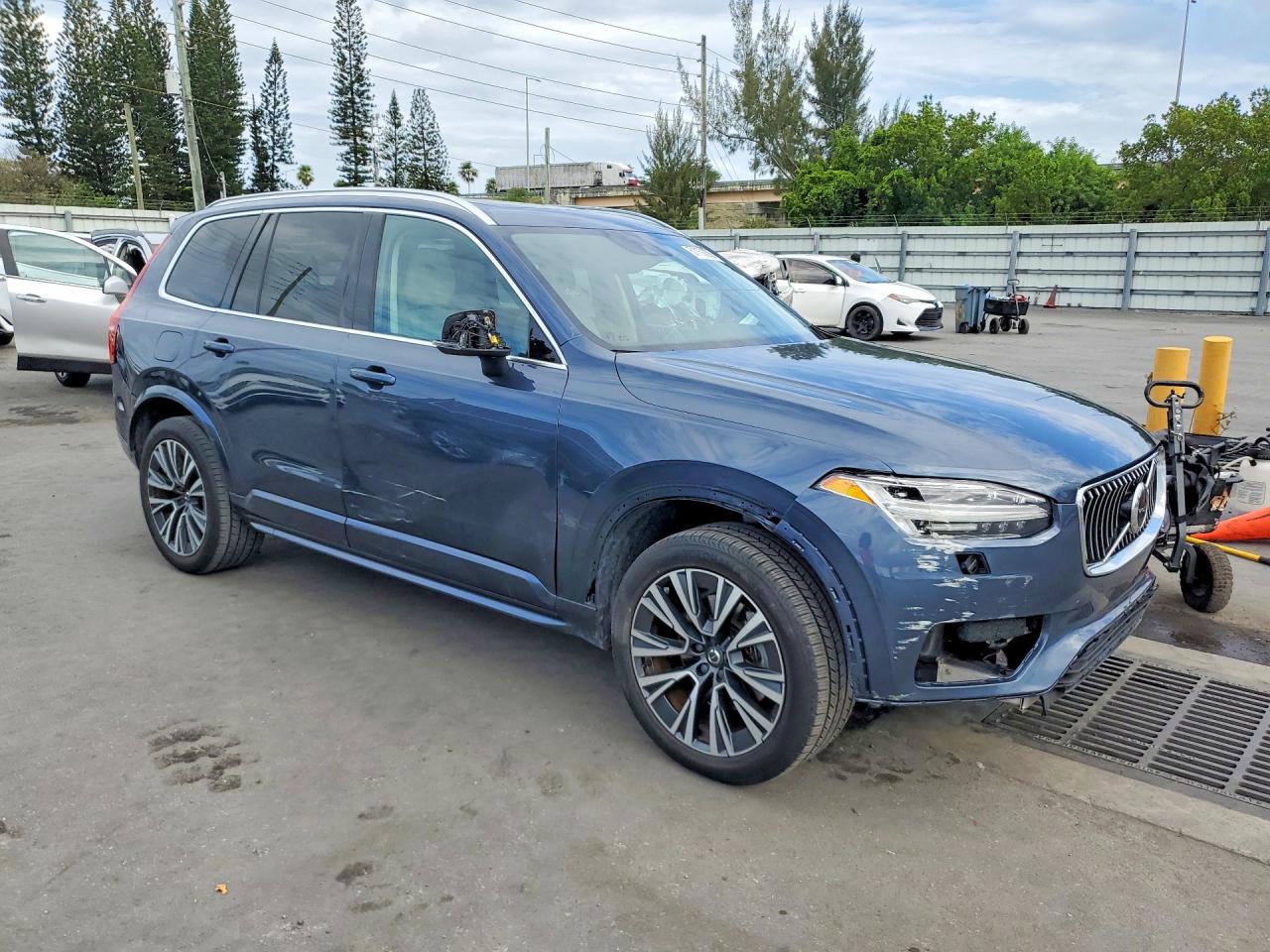 Volvo XC90 T5 Momentum