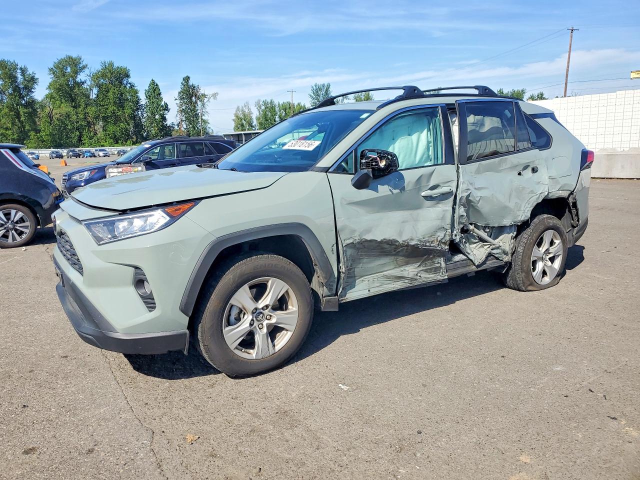 Salvage Toyota RAV4 Image