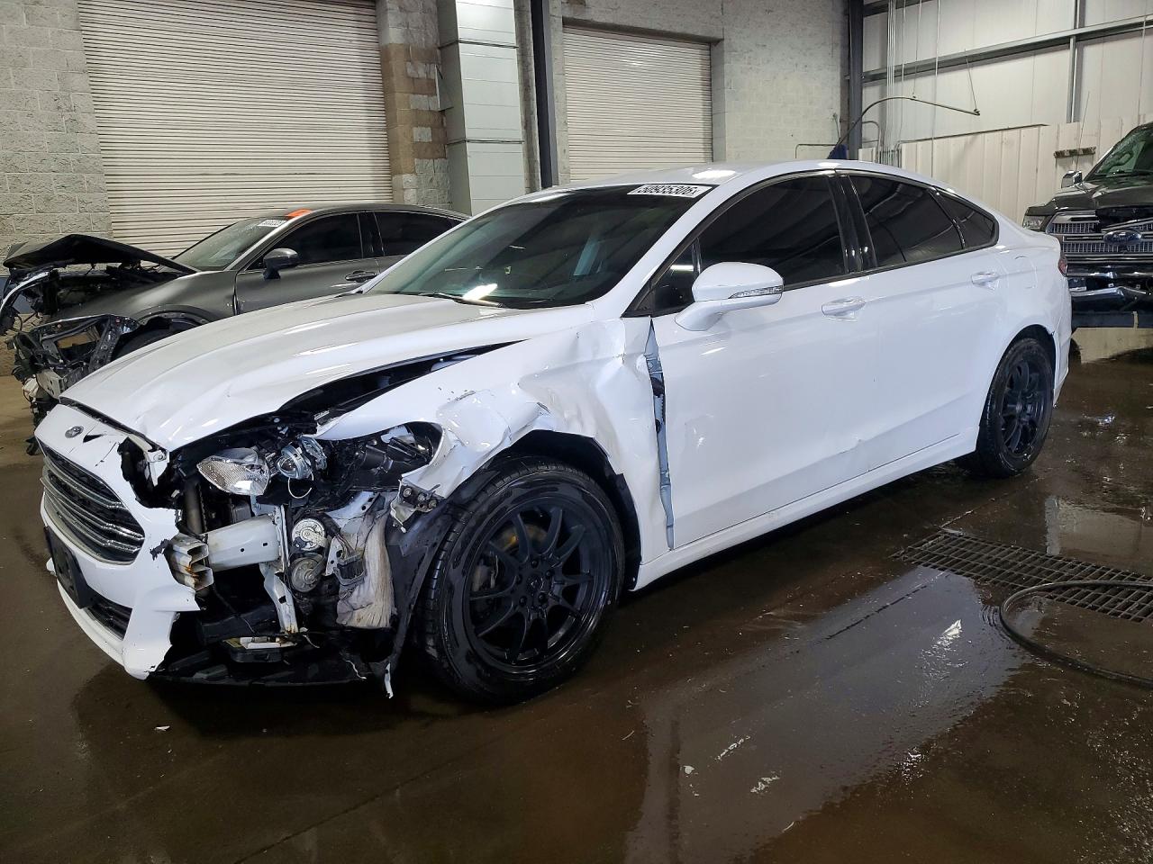 Salvage Ford Fusion Image