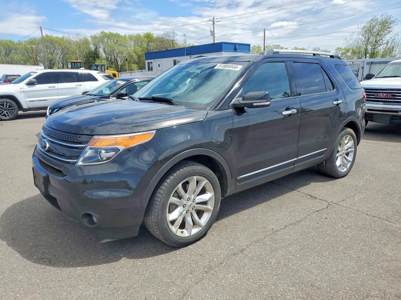Salvage Ford Explorer Image