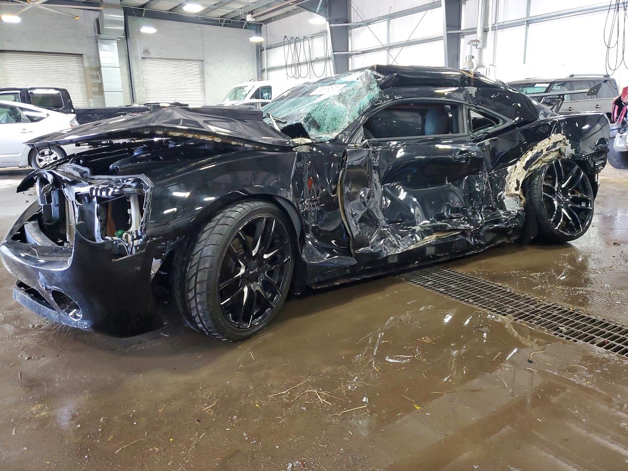 Salvage Chevrolet Camaro Image