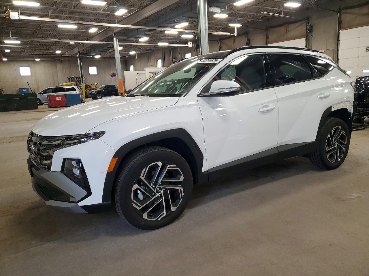 Salvage Hyundai TUCSON Image