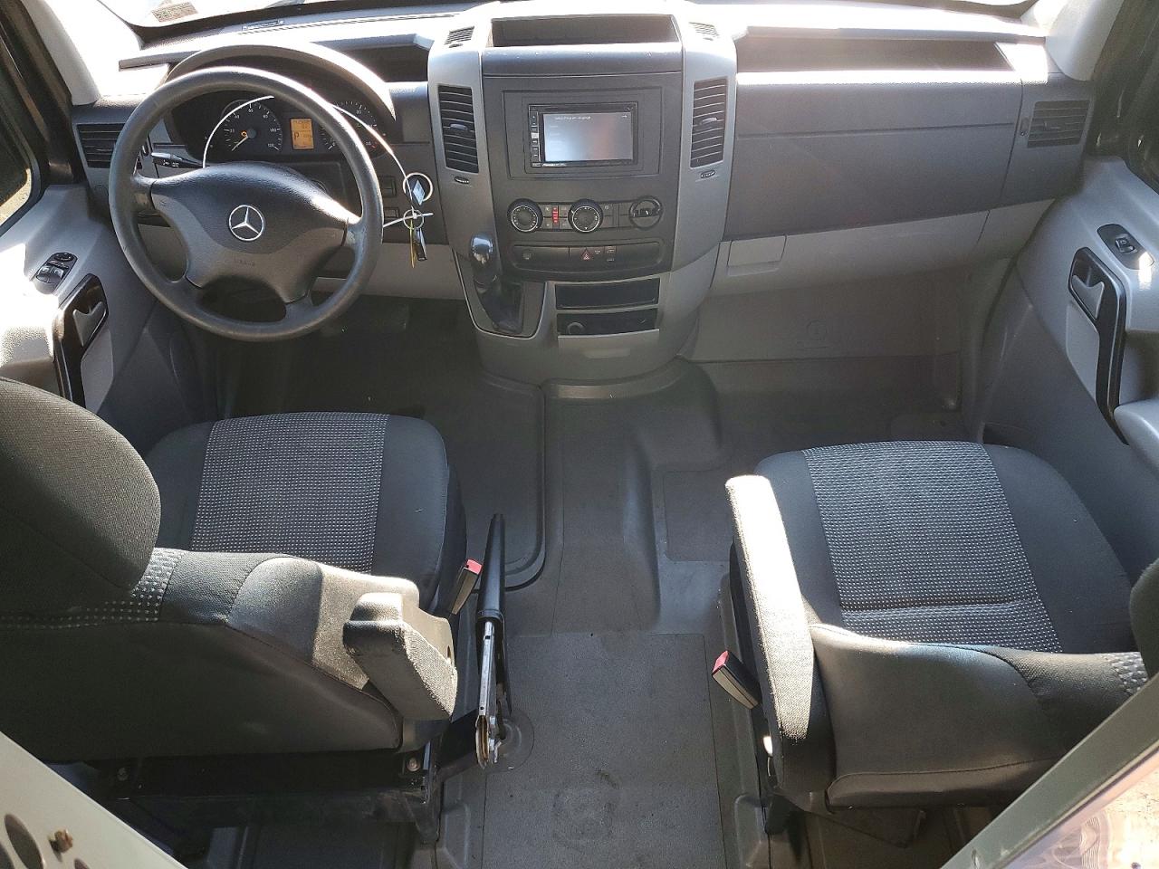 Mercedes-Benz Sprinter 2500