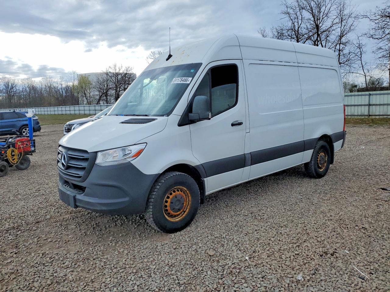 Salvage Mercedes-Benz Sprinter Image