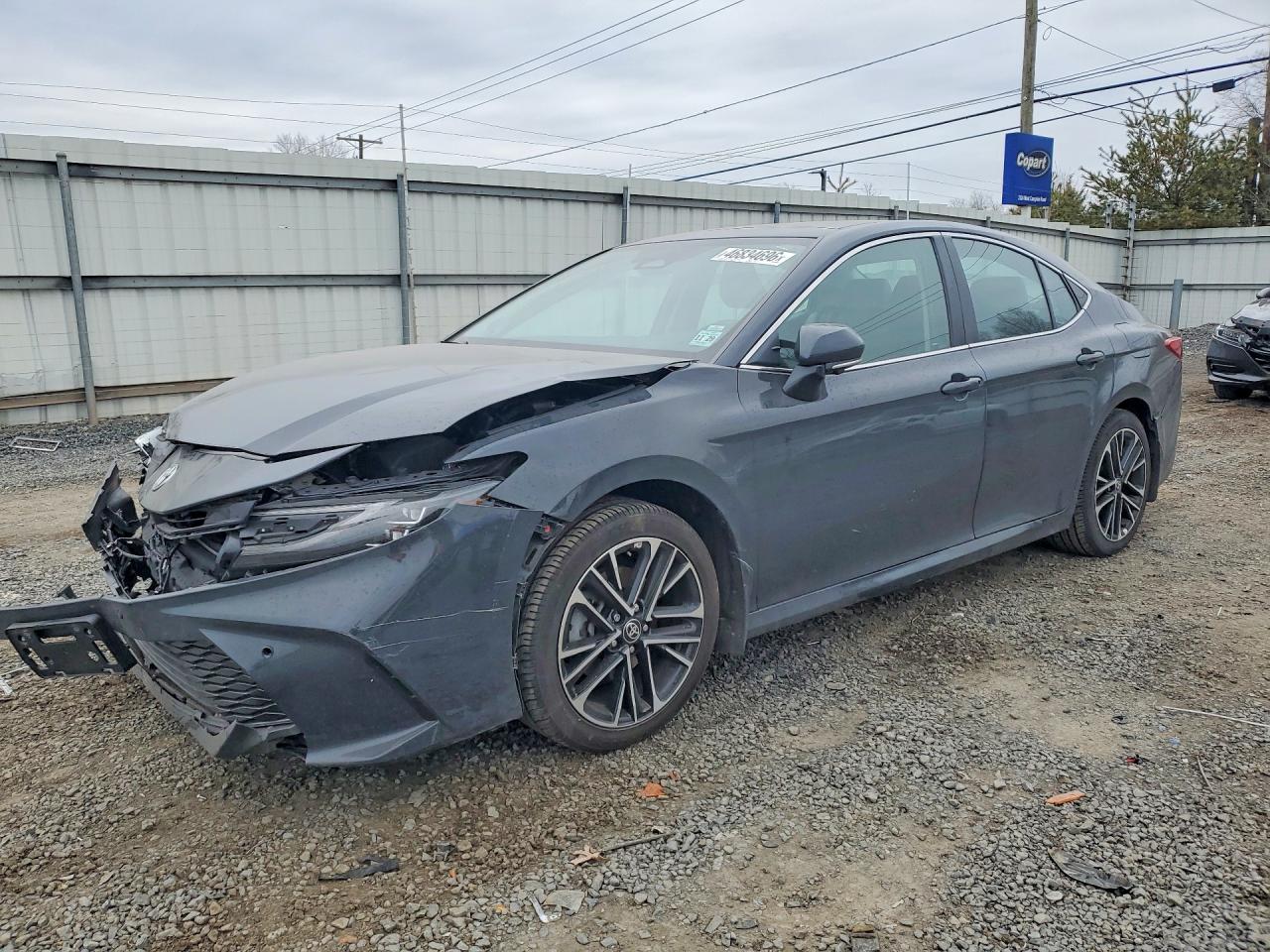 Salvage Toyota Camry Image