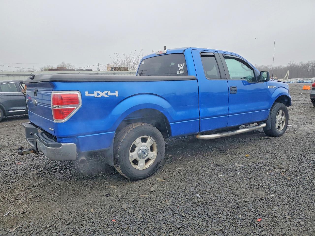 Ford F-150 Super Cab