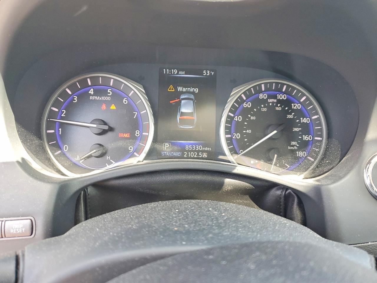INFINITI Q50 Premium