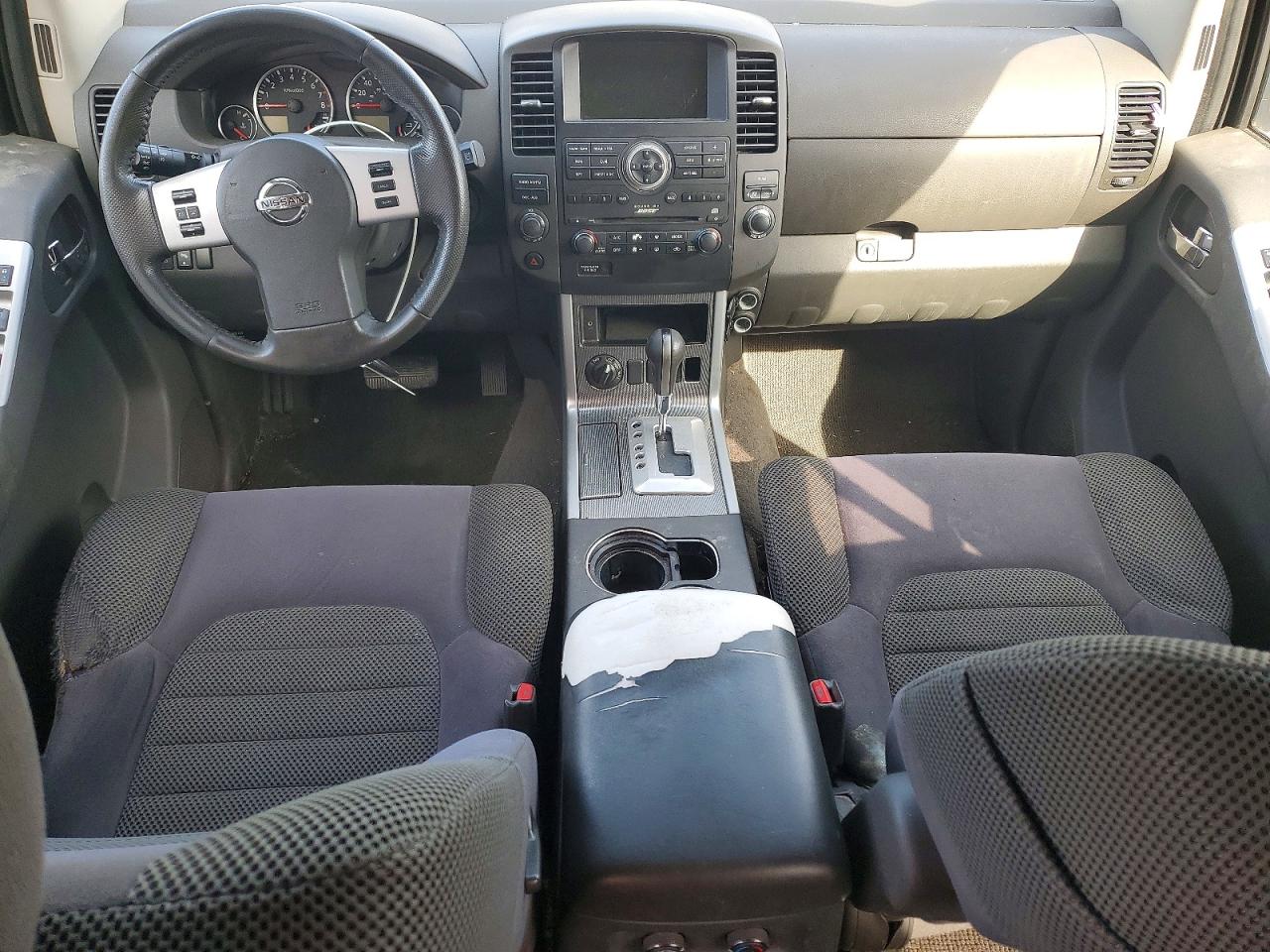 Nissan Pathfinder S